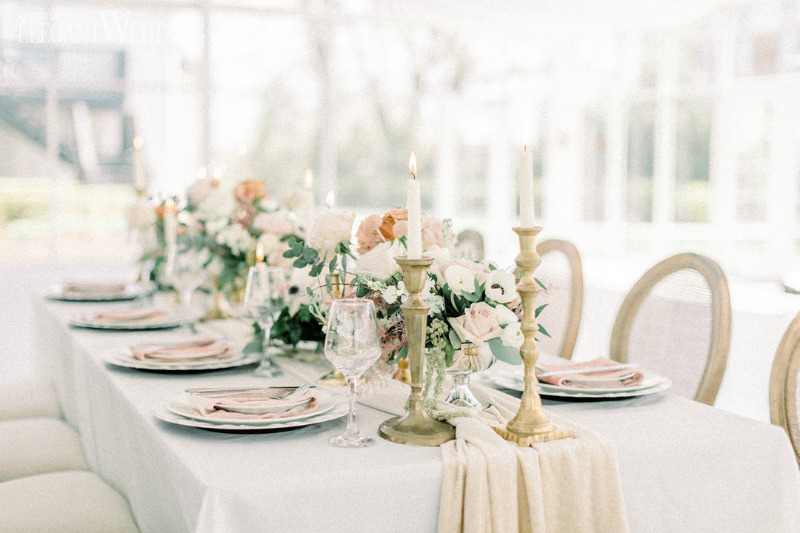 elegant wedding table scape