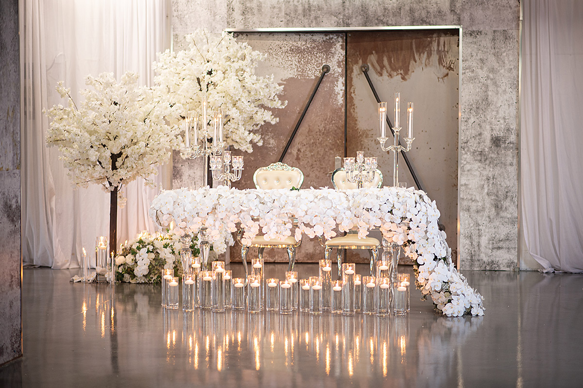sweetheart table with white flowers