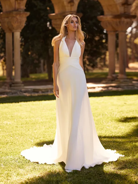 minimalistic wedding gowns